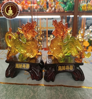 Tỳ Hưu Lưu Ly Đế Gỗ 